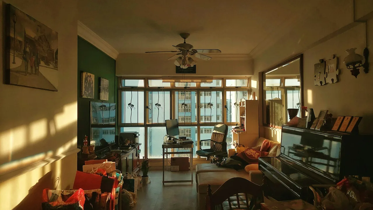 Living room – Before (original photo)
