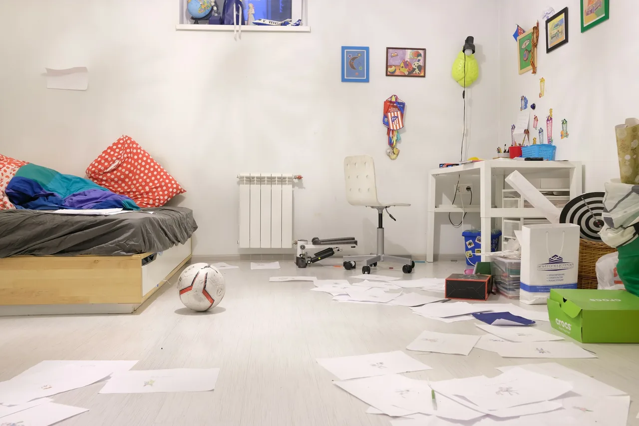 Kids’ bedroom – Before (original photo)